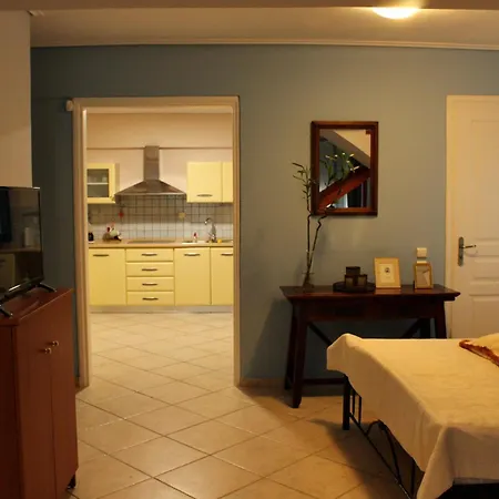 Seaside House With Garden דירה *